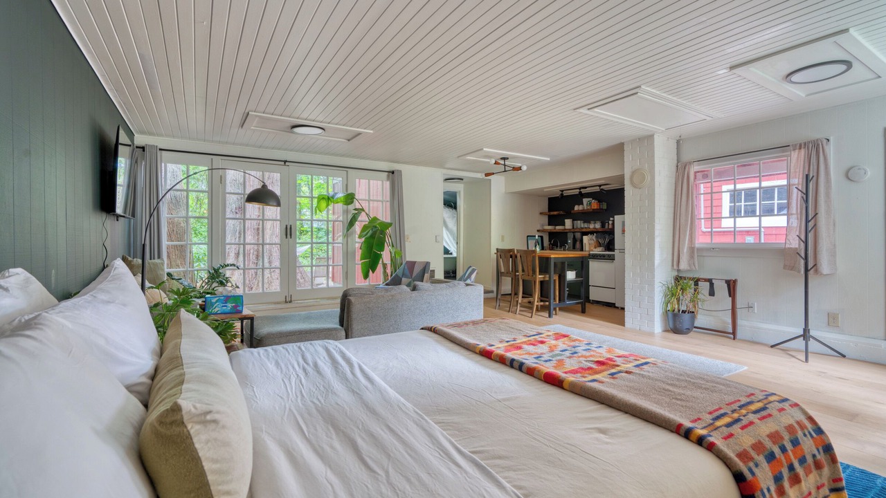 Photo of Bedroom in Sandy