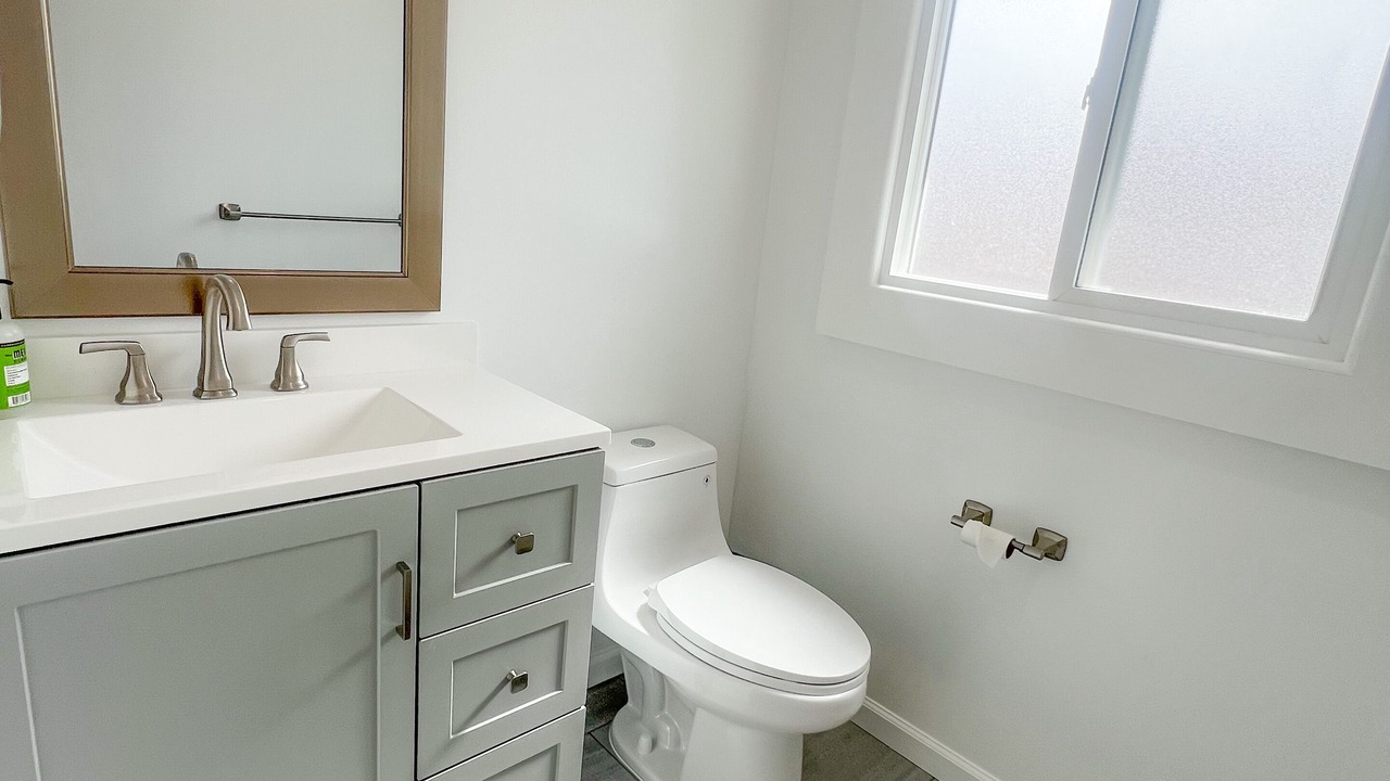 Photo of Bathroom in McCully - Moiliili