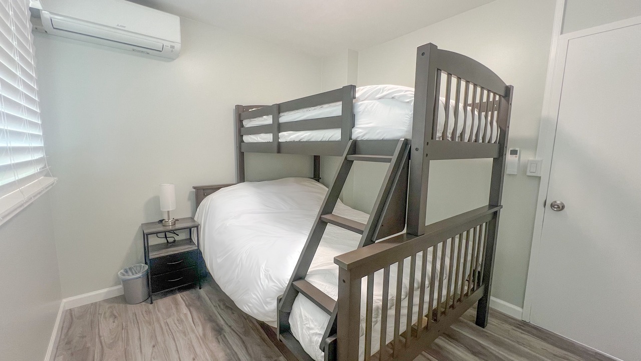 Photo of Bedroom in McCully - Moiliili