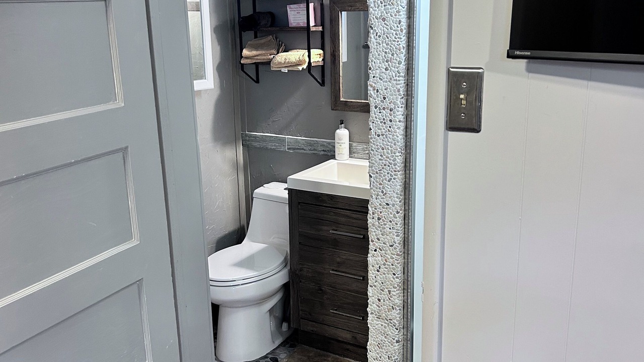 Photo of Bathroom in Volcano
