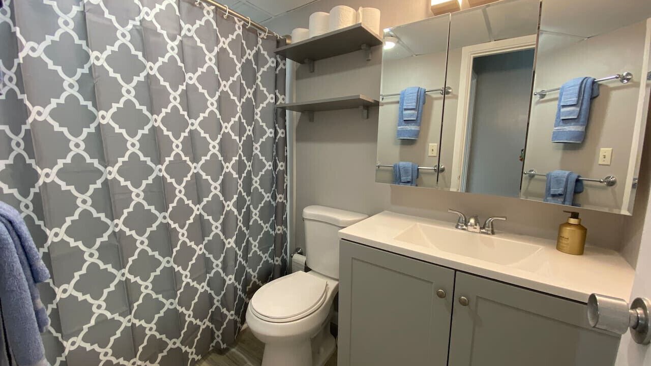 Photo of Bathroom in McCully - Moiliili