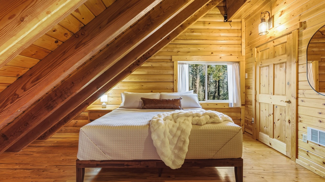 Photo of Bedroom in Nine Mile Falls