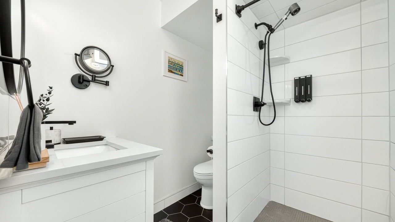 Photo of Bathroom in Waikiki