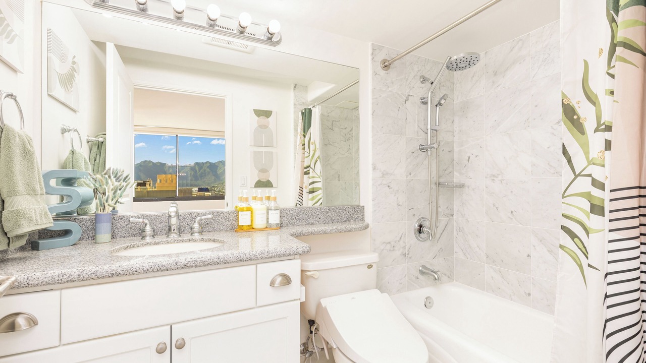 Photo of Bathroom in Waikiki