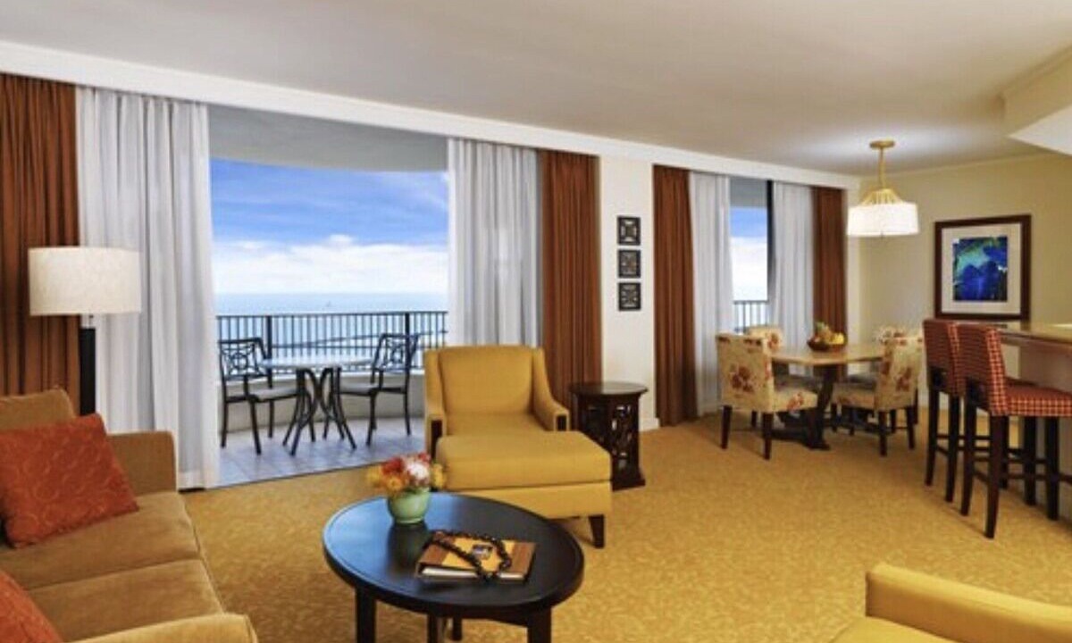 Photo of Livingroom in Waikiki
