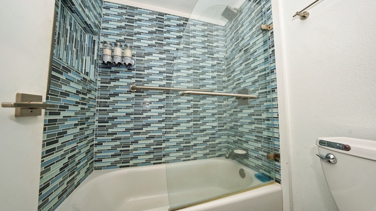 Photo of Bathroom in Kaunakakai