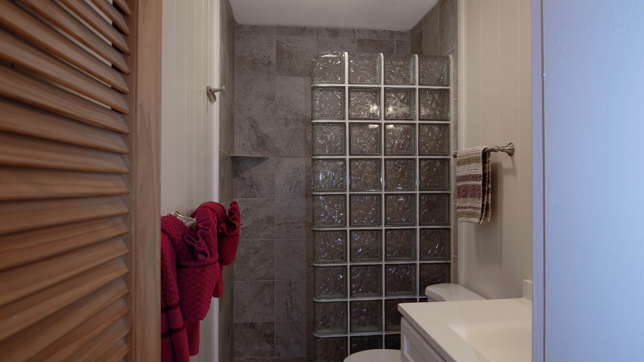 Photo of Bathroom in Kuau