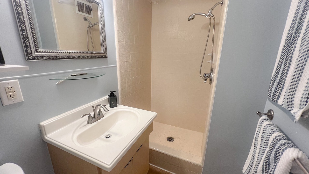 Photo of Bathroom in Waikiki