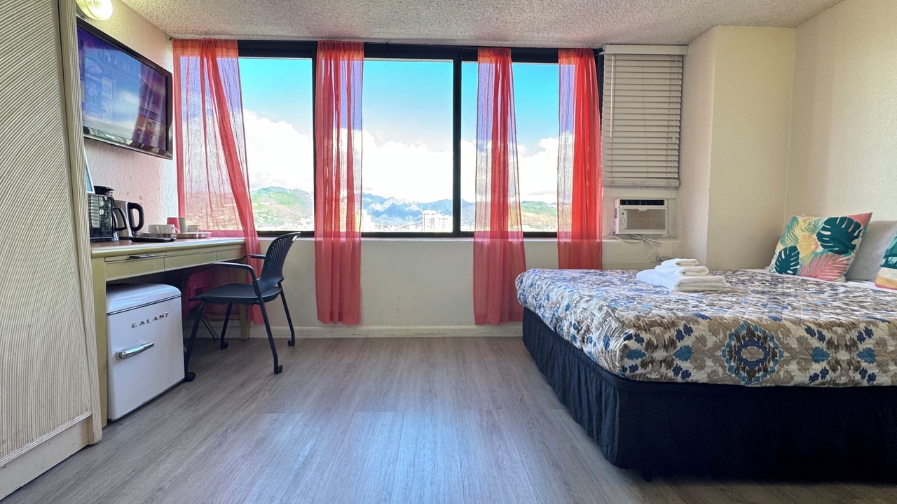 Photo of Bedroom in Waikiki