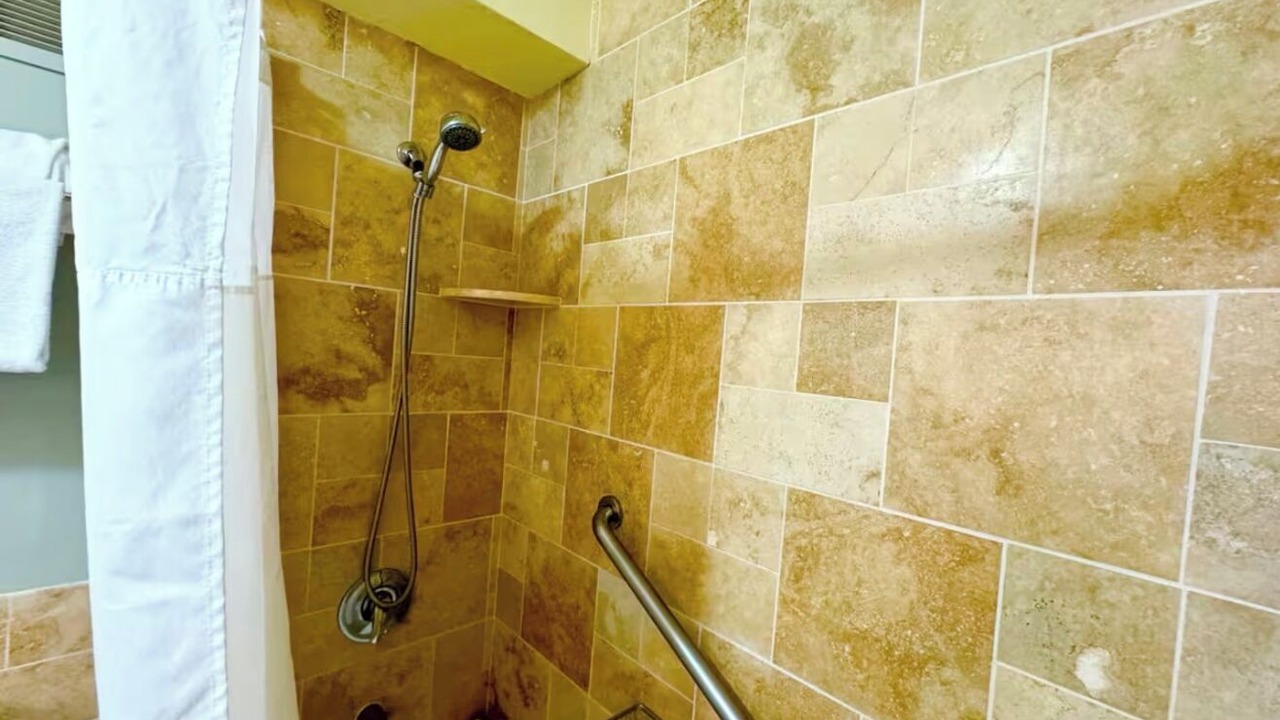 Photo of Bathroom in Hanamaulu