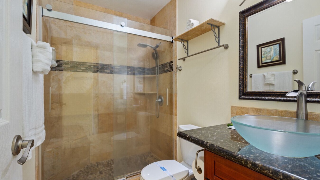 Photo of Bathroom in Kahuku