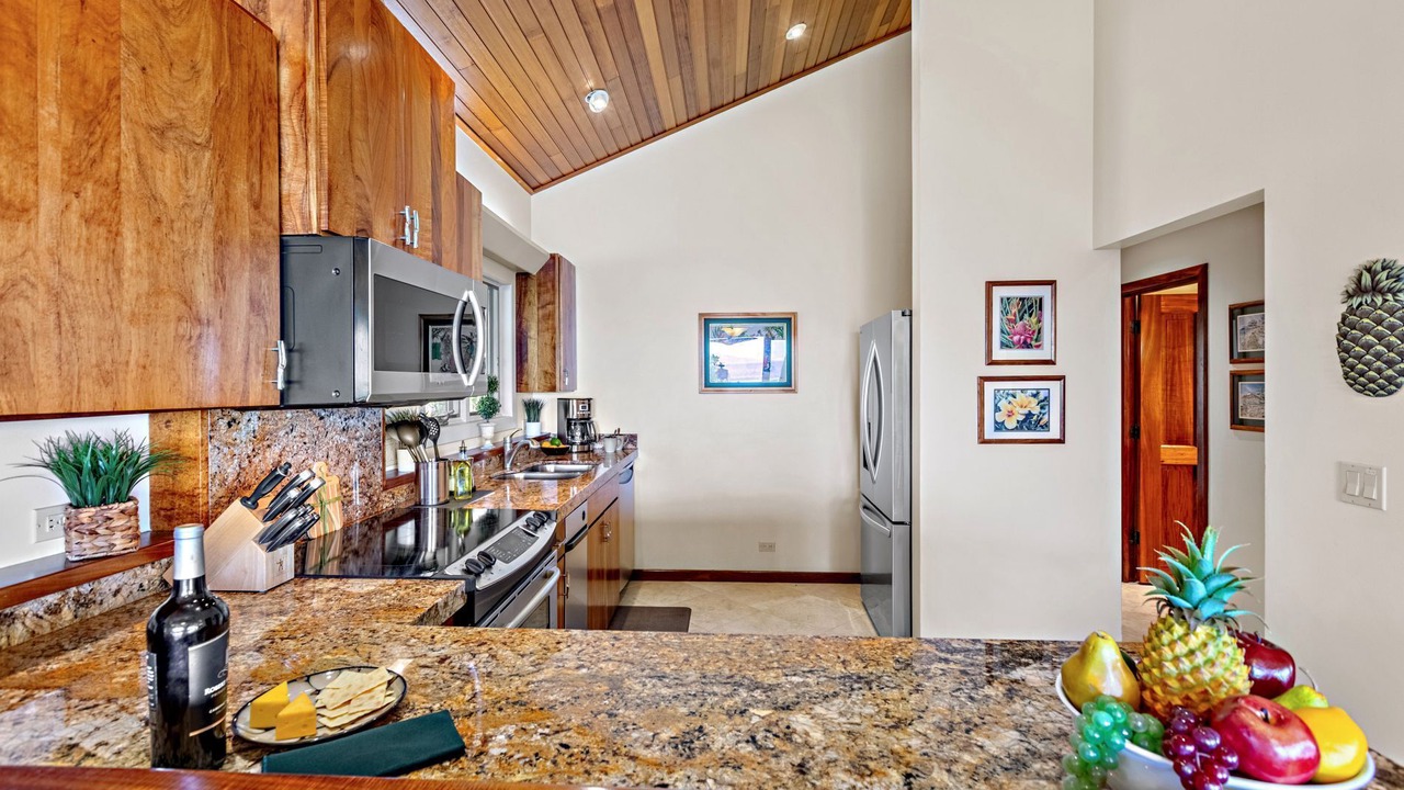Photo of Kitchen in Historic Lahaina Front Street