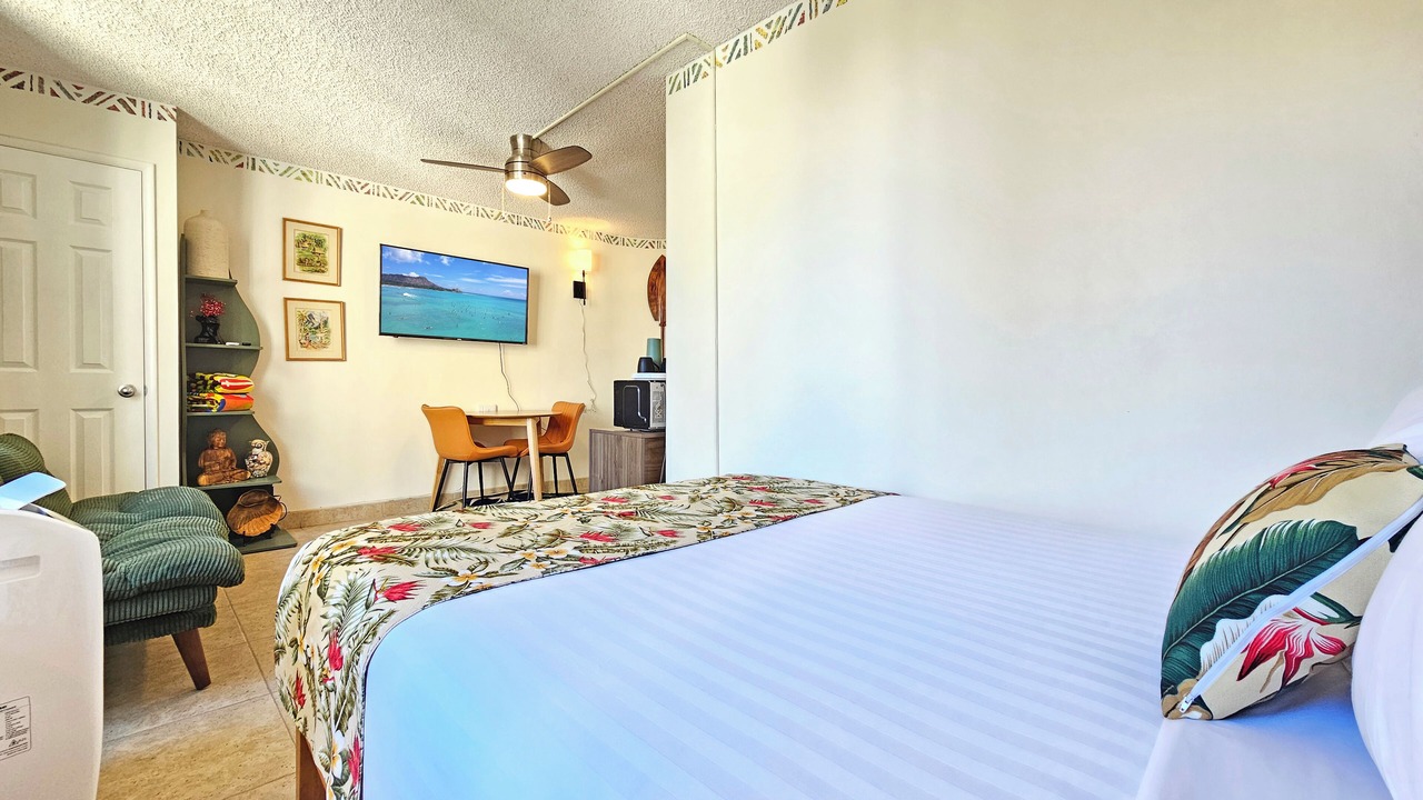 Photo of Bedroom in Waikiki