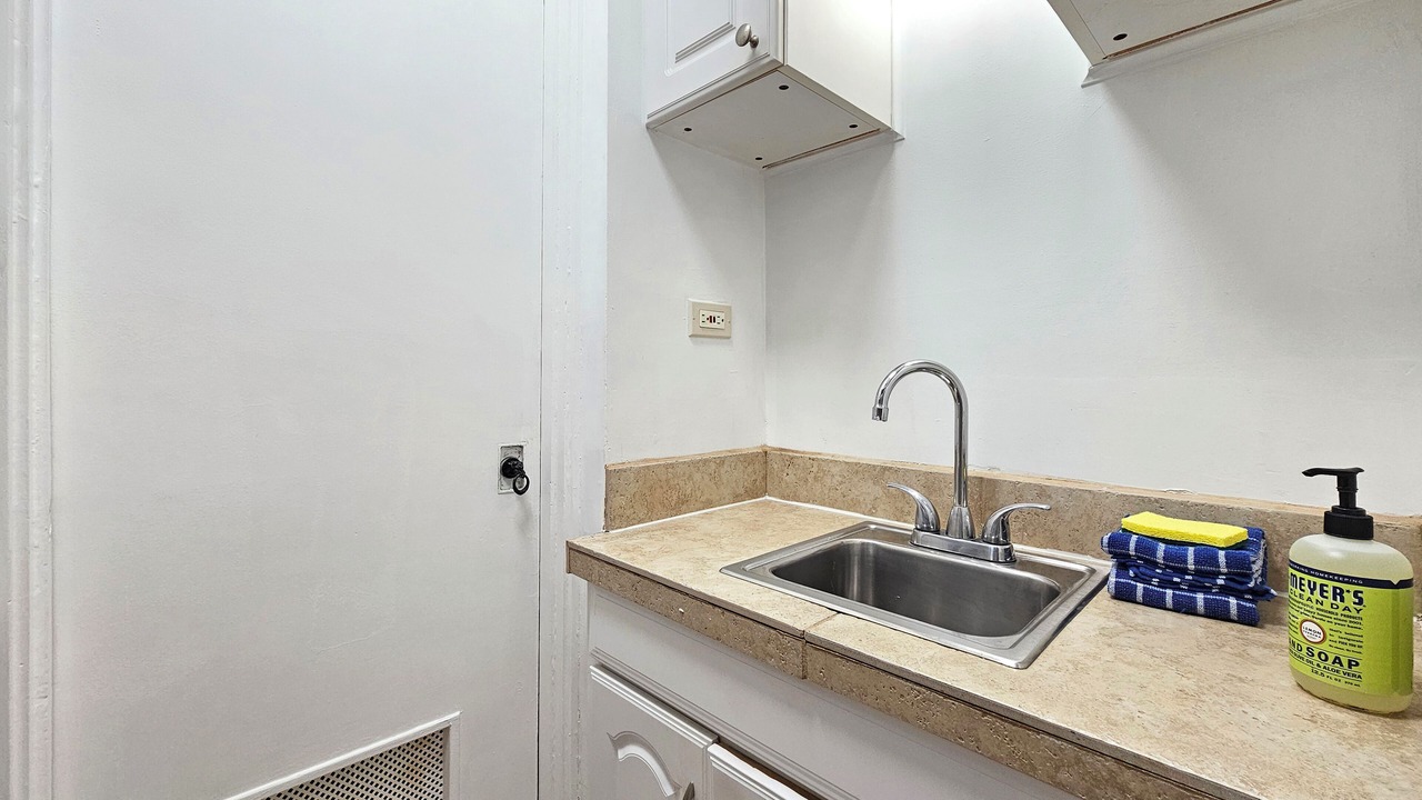 Photo of Kitchen in Waikiki