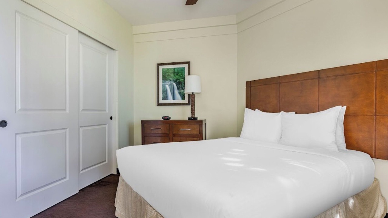 Photo of Bedroom in Poipu