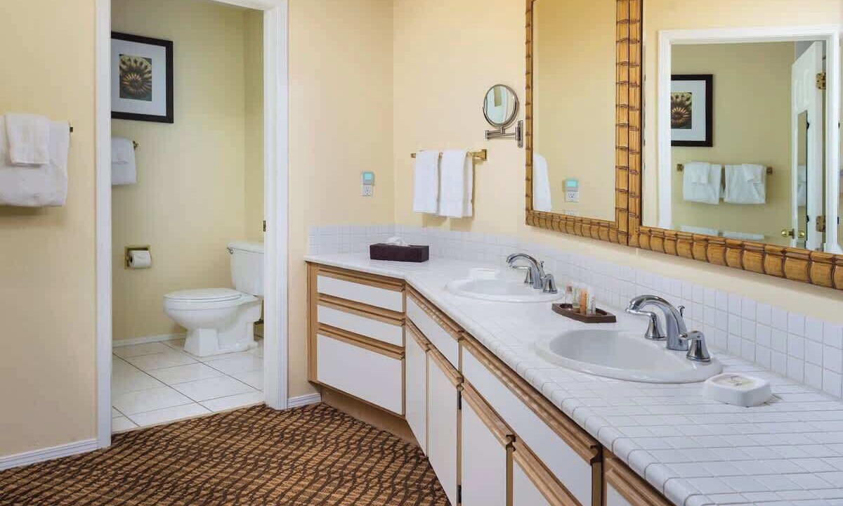 Photo of Bathroom in Keauhou