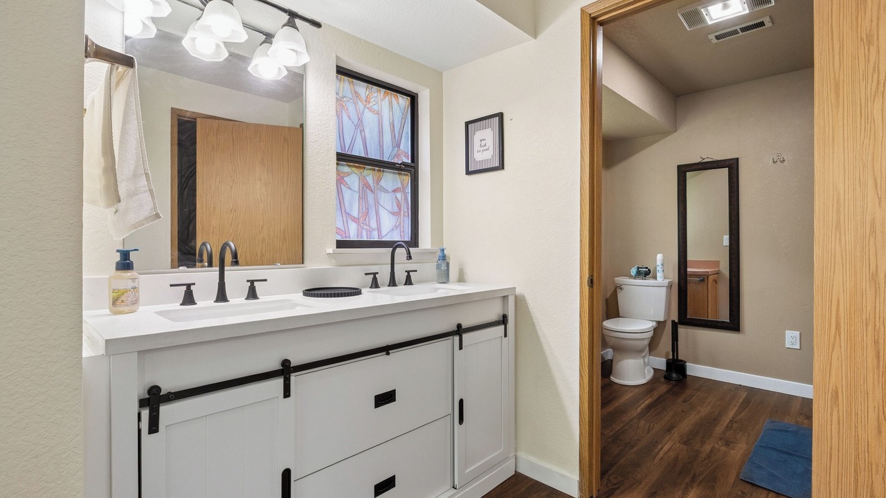 Photo of Bathroom in Lake Morton-Berrydale