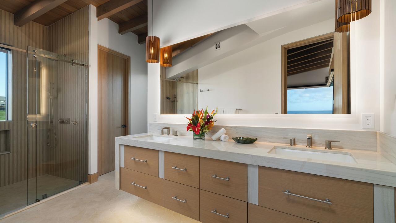 Photo of Bathroom in Poipu