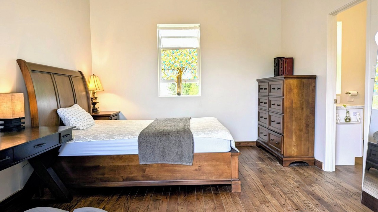 Photo of Bedroom in Waialae Iki Ridge