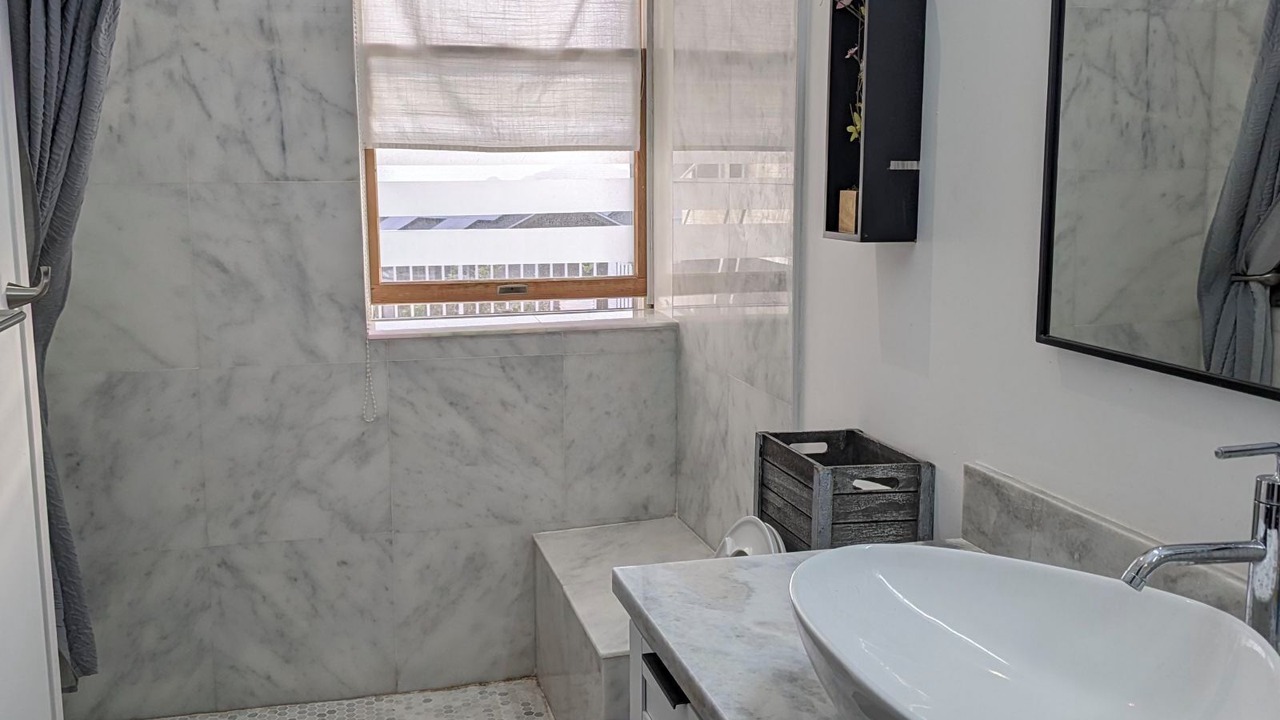 Photo of Bathroom in Waialae Iki Ridge