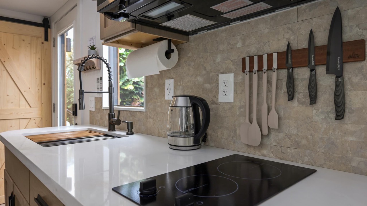 Photo of Kitchen in Kahaluu-Keauhou