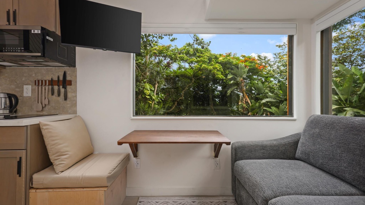 Photo of Livingroom in Kahaluu-Keauhou