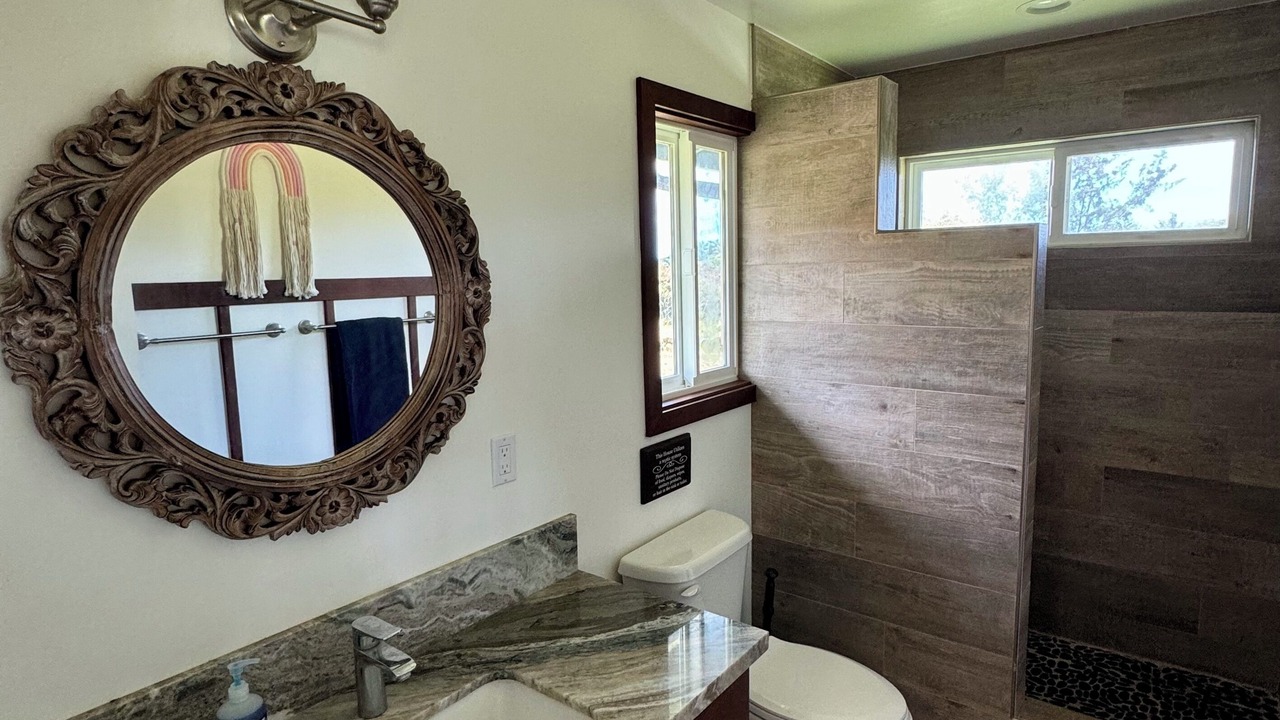 Photo of Bathroom in Kahuku