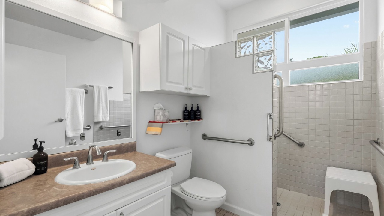 Photo of Bathroom in Kailua