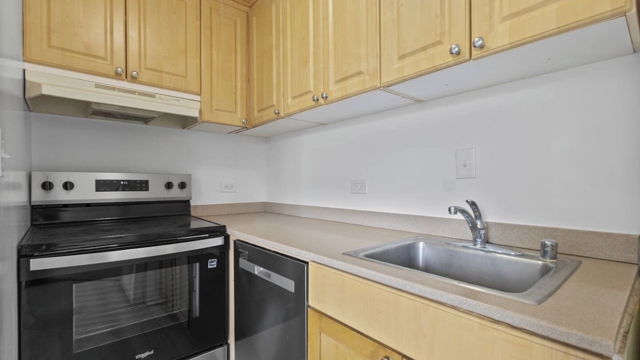 Photo of Kitchen in Diamond Head - Kapahulu - St. Louis