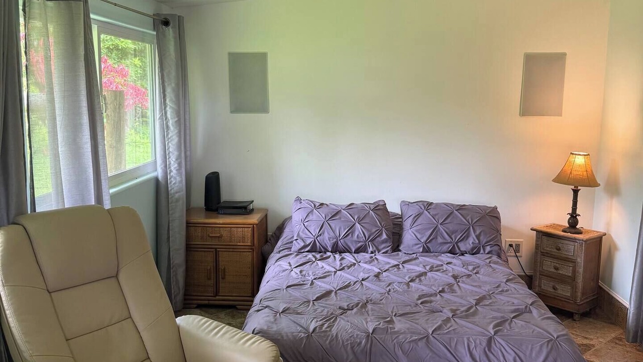 Photo of Bedroom in Leilani Estates
