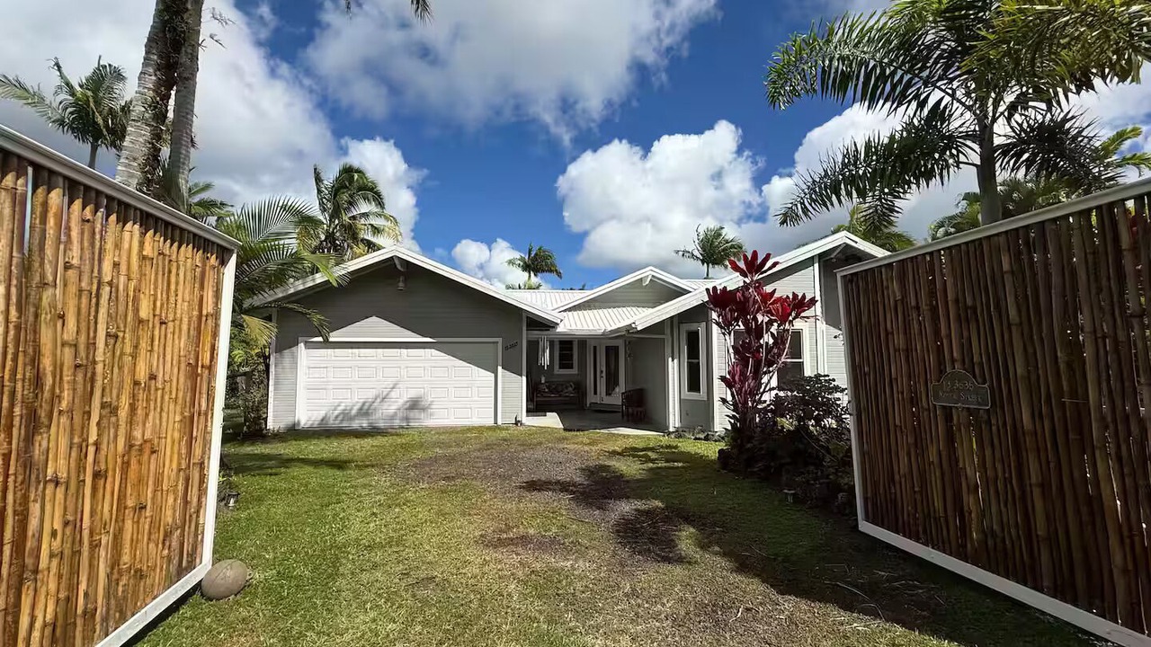 Photo of Outdoor in Leilani Estates