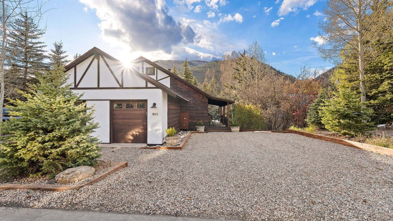Photo of Outdoor in Highland Meadows