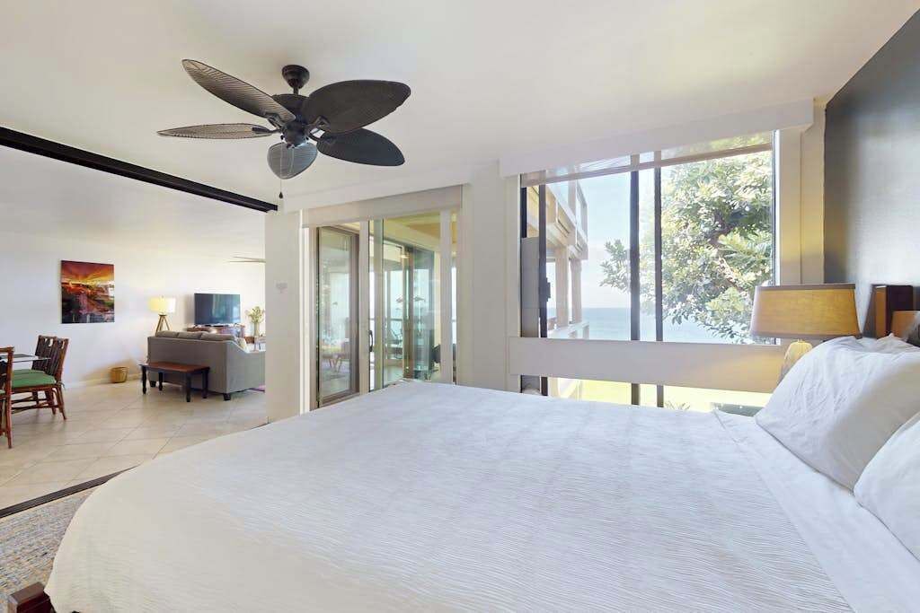 Photo of Bedroom in Kahaluu Bay