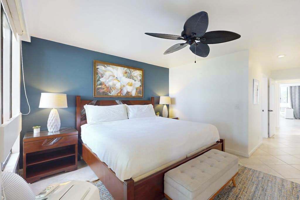 Photo of Bedroom in Kahaluu Bay