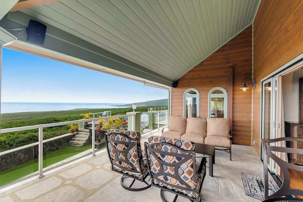 Photo of Livingroom in Honaunau-Napoopoo