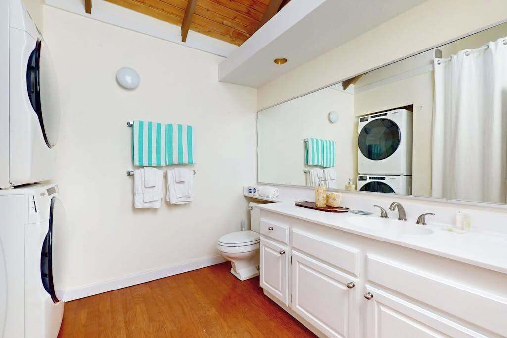 Photo of Bathroom in Maunaloa