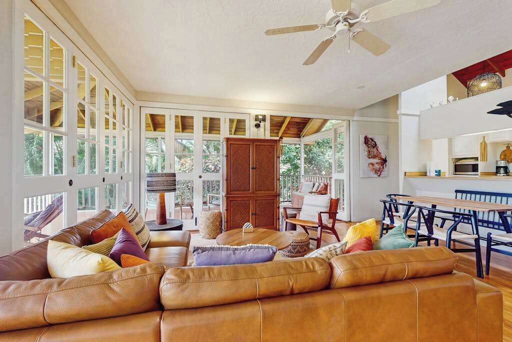 Photo of Livingroom in Maunaloa