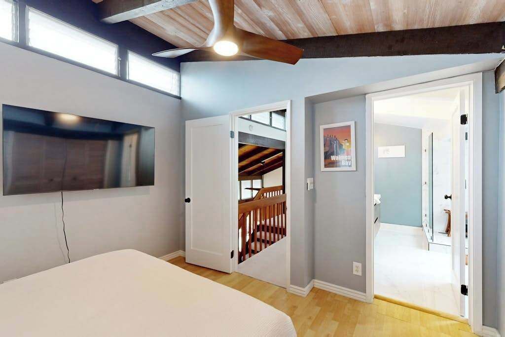 Photo of Bedroom in Hawaii Kai