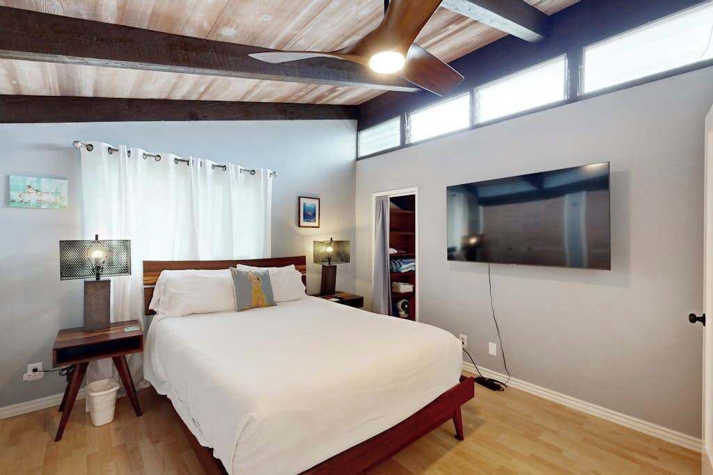 Photo of Bedroom in Hawaii Kai