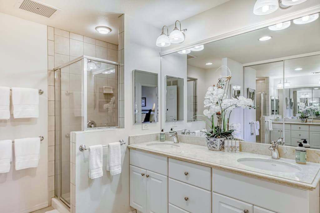 Photo of Bathroom in Waikoloa