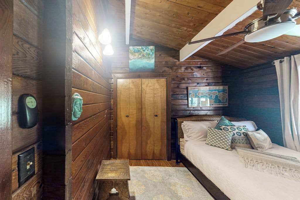 Photo of Bedroom in Volcano