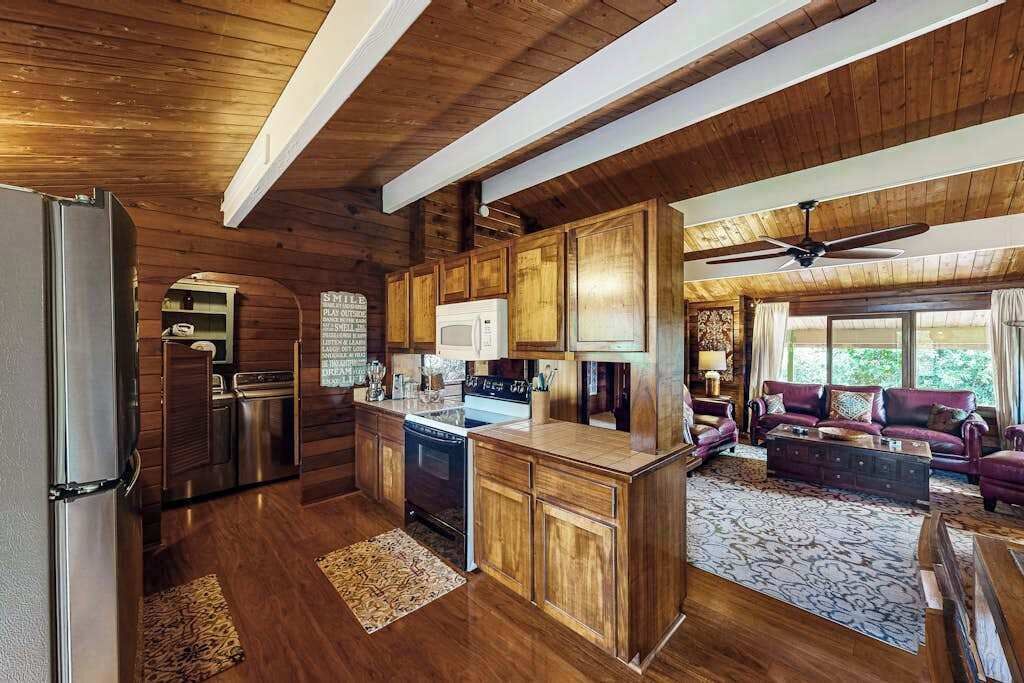 Photo of Kitchen in Volcano