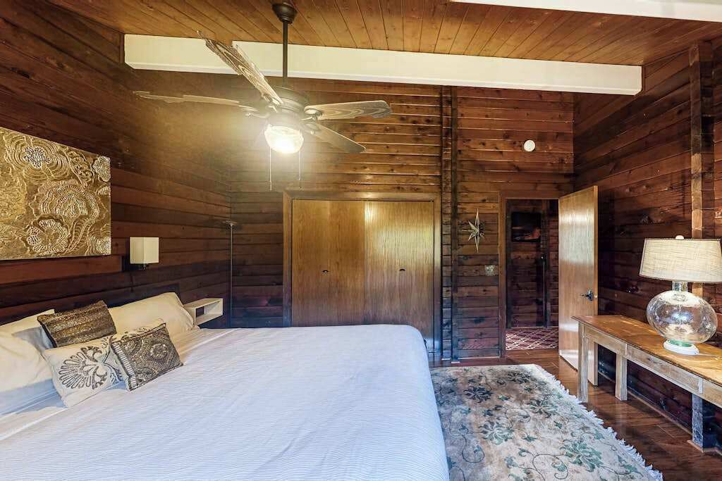 Photo of Bedroom in Volcano