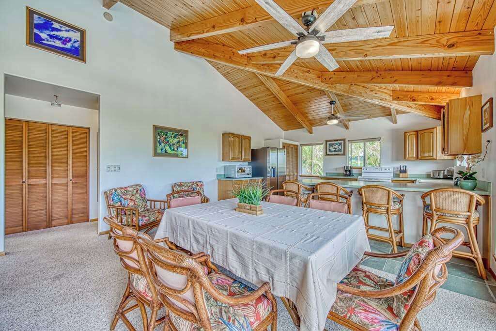 Photo of Kitchen in Kahaluu Bay