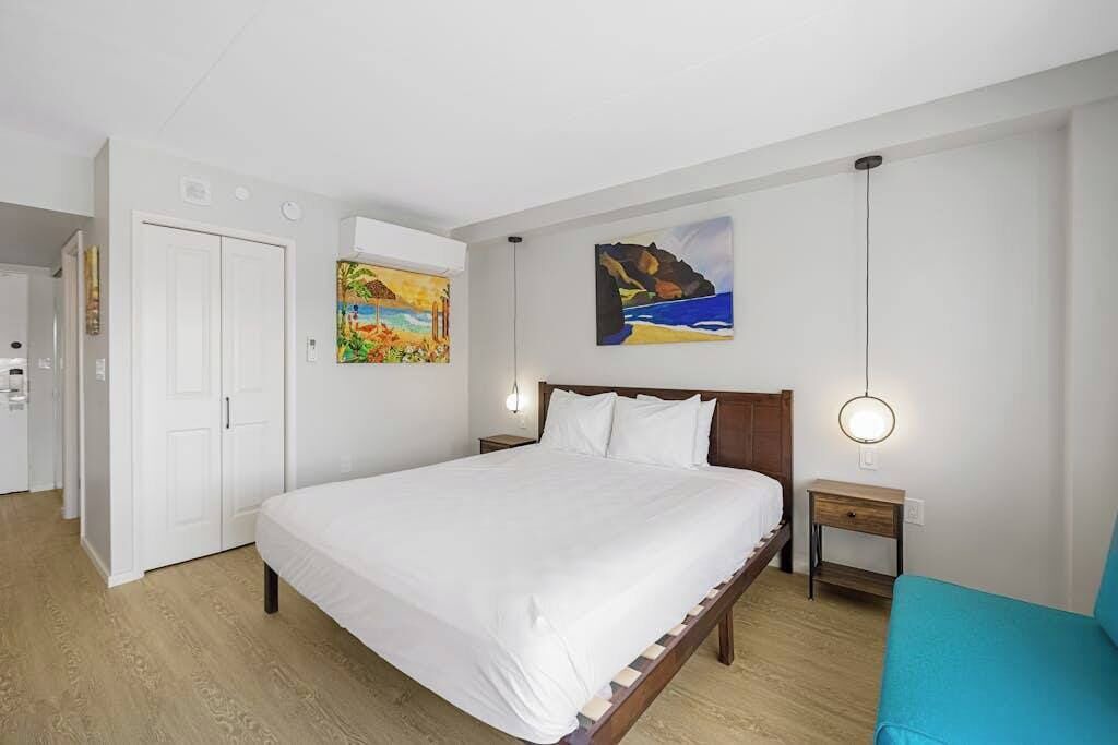 Photo of Bedroom in Waikiki