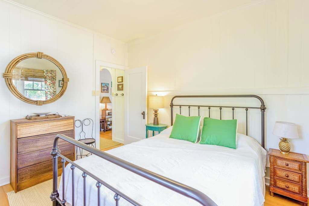 Photo of Bedroom in Diamond Head - Kapahulu - St. Louis