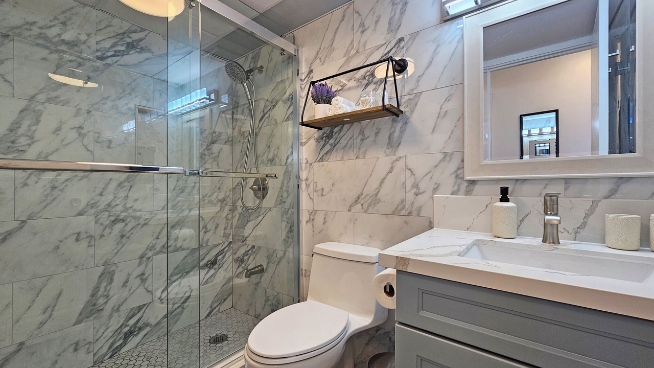 Photo of Bathroom in McCully - Moiliili