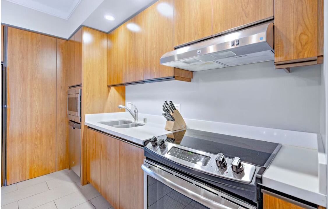 Photo of Kitchen in Historic Lahaina Front Street
