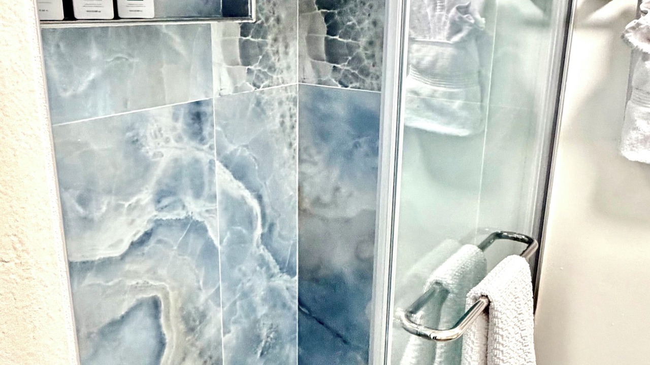 Photo of Bathroom in Hilo