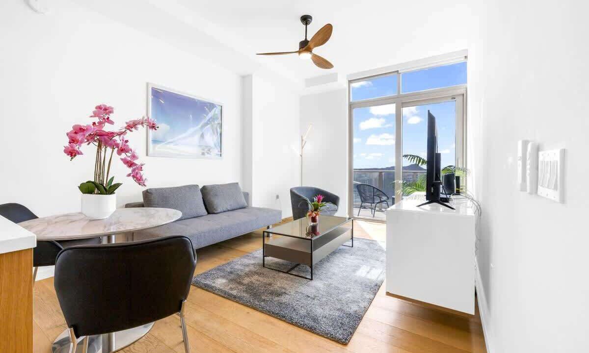 Photo of Livingroom in Ala Moana